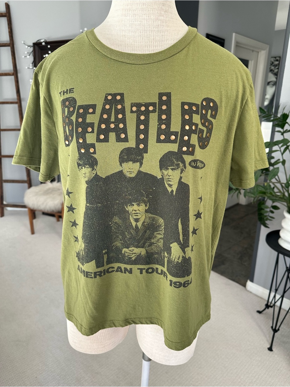 Love Tribe Olive Green Beatles Graphic Short Sleeve Tee, size large - Picture 6 of 10